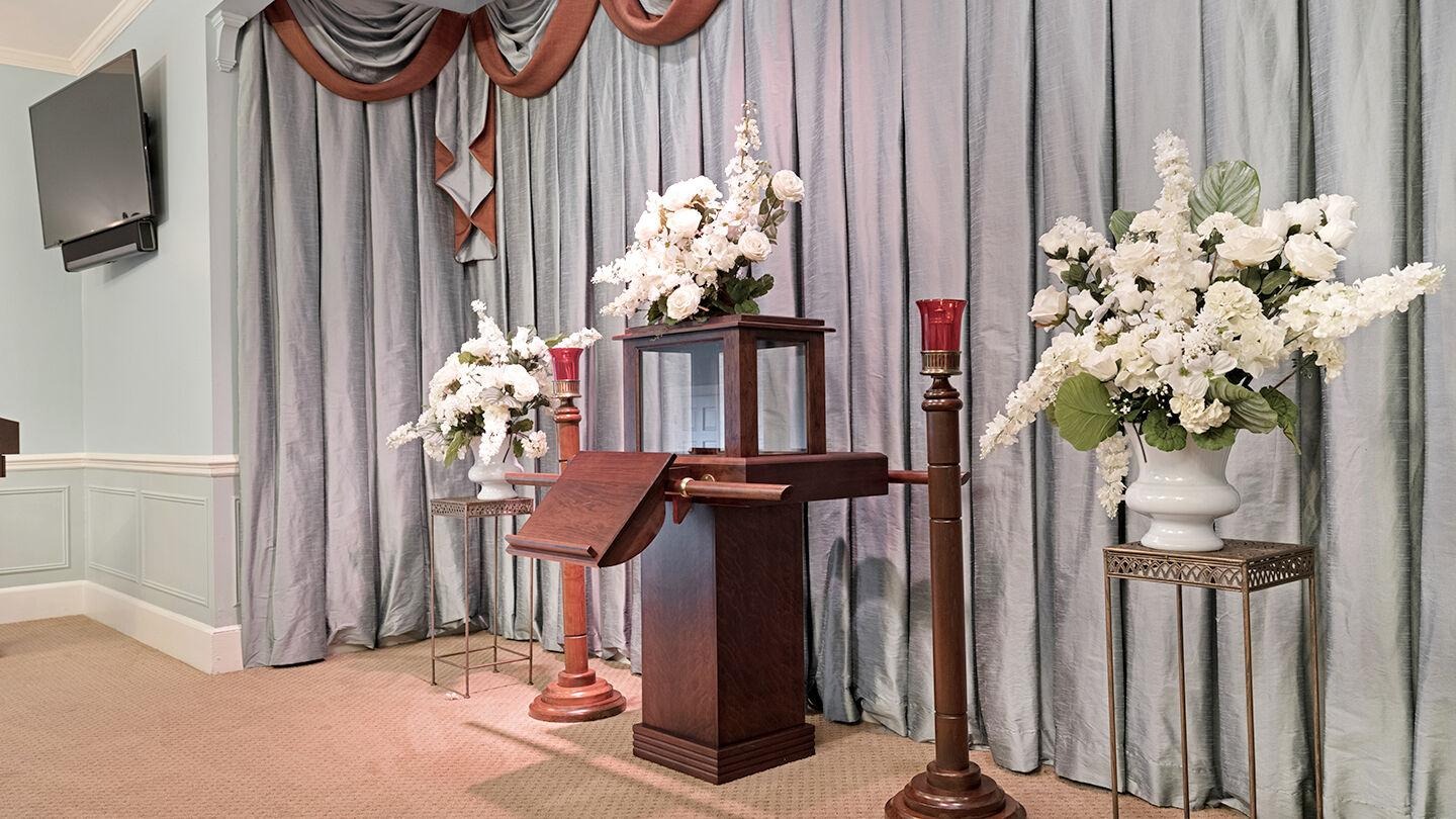 Lanford Funeral Home gallery image 5